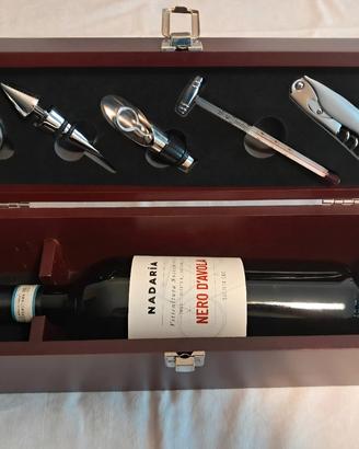 cassetta in legno porta bottiglia  di vino 