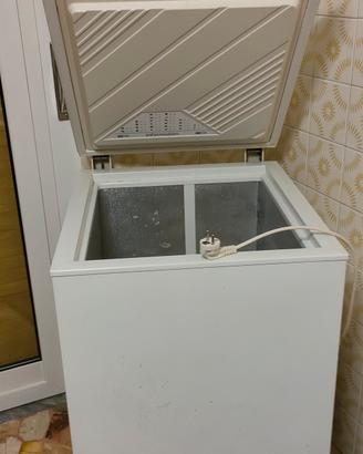 Congelatore a pozzetto 