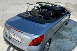 Peugeot 207 CC Feline 1.6 HDi 110 CV ENTRA