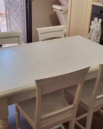 Tavolo allungabile con 4 sedie Creo kitchen