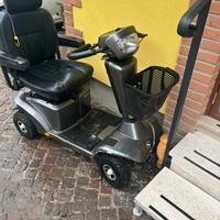 Scooter elettrico per anziani o disabili
