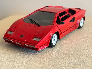 Lamborghini Cuntach 1/18