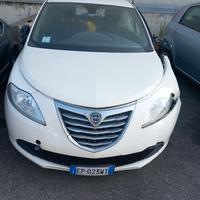 Lancia y