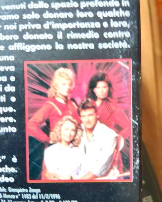 Visitors serie VHS