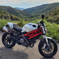 Ducati Monster 796