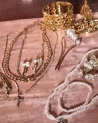 lotto di bigiotteria