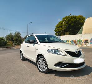 Lancia Y Ypsilon 2017 GPL