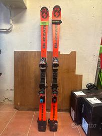 Sci Blizzard da slalom speciale