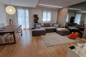 Moderna villetta di testa