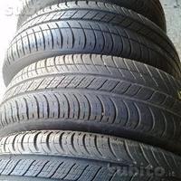 It completo di 4 gomme 195 65 15 Michelin