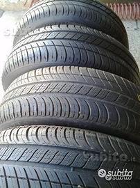 It completo di 4 gomme 195 65 15 Michelin