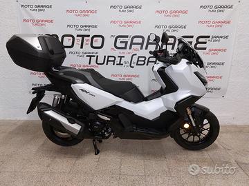 Honda adv 350 del 2024 con soli 1700 km