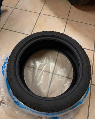 4 pneumatici Michelin Alpin 205/55 R17 DOT 2021