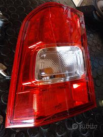 fanale posteriore esterno sx suzuki ignis 2018
