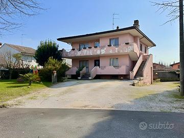 Appartamento tricamere in casa bifamiiare