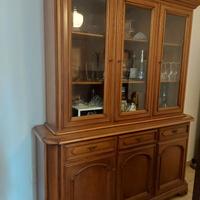 Madia e vetrina in legno