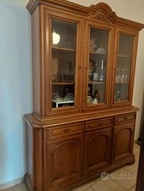 Madia e vetrina in legno