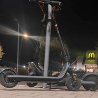 Monopattino elettrico segway ninebot e2 plus e II 