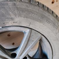  4 Cerchi con Gomme 