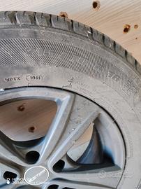  4 Cerchi con Gomme 