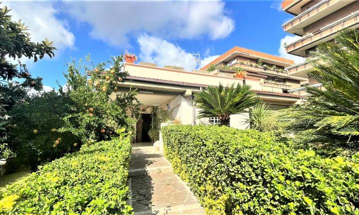 VILLA SINGOLA A GUIDONIA MONTECELIO