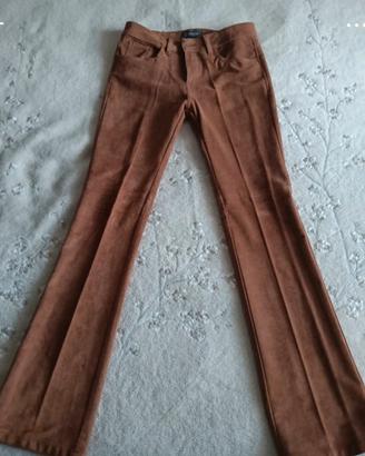 Pantaloni scamosciati