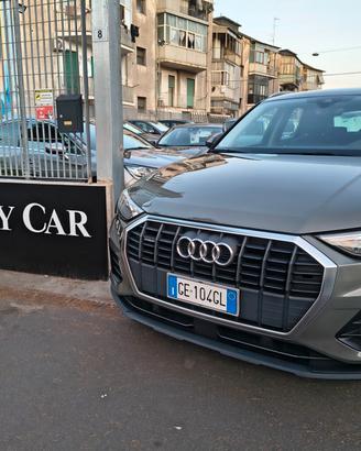 AUDI Q3 2.0 DIESEL AUTOMATICA 150 CV ANNO 2021