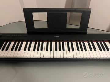 Pianola Yamaha Piaggero NP-32 (nera)