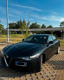 Alfa Romeo Giulia 2.2 180 Cv AT8 Super
