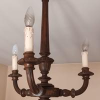 ANTICO LAMPADARIO A 3 /4 LUCI IN LEGNO  primi '900
