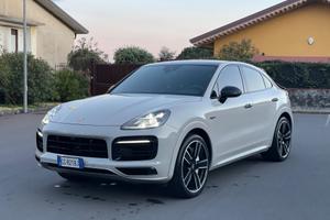 Porsche Cayenne 3.0 V6 E-Hybrid GTS
