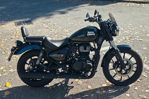 Royal Enfield Meteor 350 Fireball Black