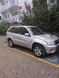 auto RAV4 TOYOTA