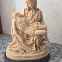 Scultura  La Pietà 