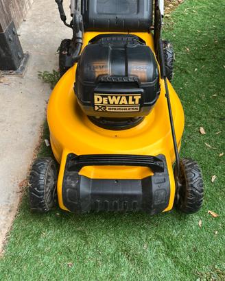 Rasaerba Dewalt 18v DCMW564