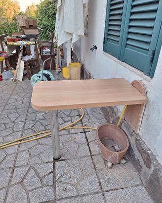 Tavolo a ribalta da parete