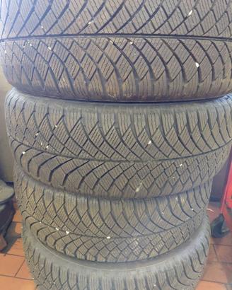 Gomme 185/60 R14 82H