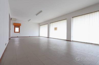 Immobile di 151 m² con 1 locale a Grisignano di Zo