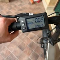 Bici elettrica nilox x10 soltanto 100km