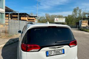 Chrysler Pacifica 3.6 L S line 291cv