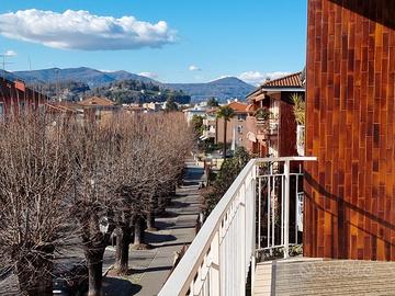 Bilocale arredato zona lago