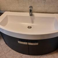 Elegante mobile bagno e lavello Teorema