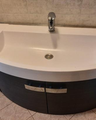 Elegante mobile bagno e lavello Teorema
