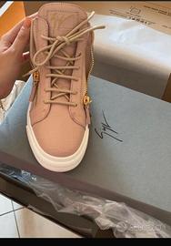 Giuseppe zanotti nuove