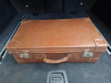 valigia vintage in cuoio