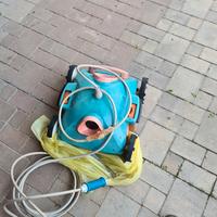 robot x pulizia piscina sale anche le pareti 