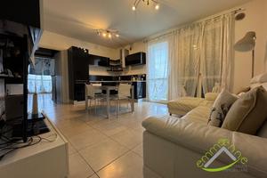 DUE LOCALI CON GARAGE E POSTO AUTO