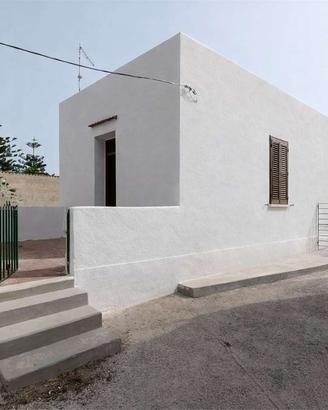 Casa indipendente a trecento metri dal mare