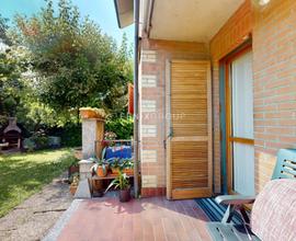 VILLA A SCHIERA DI TESTA IN CENTRO A SEGRATE