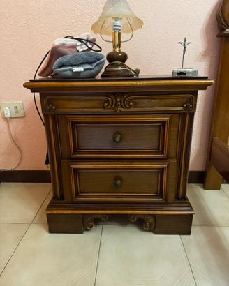 Set comodini+ giro letto in legno massello